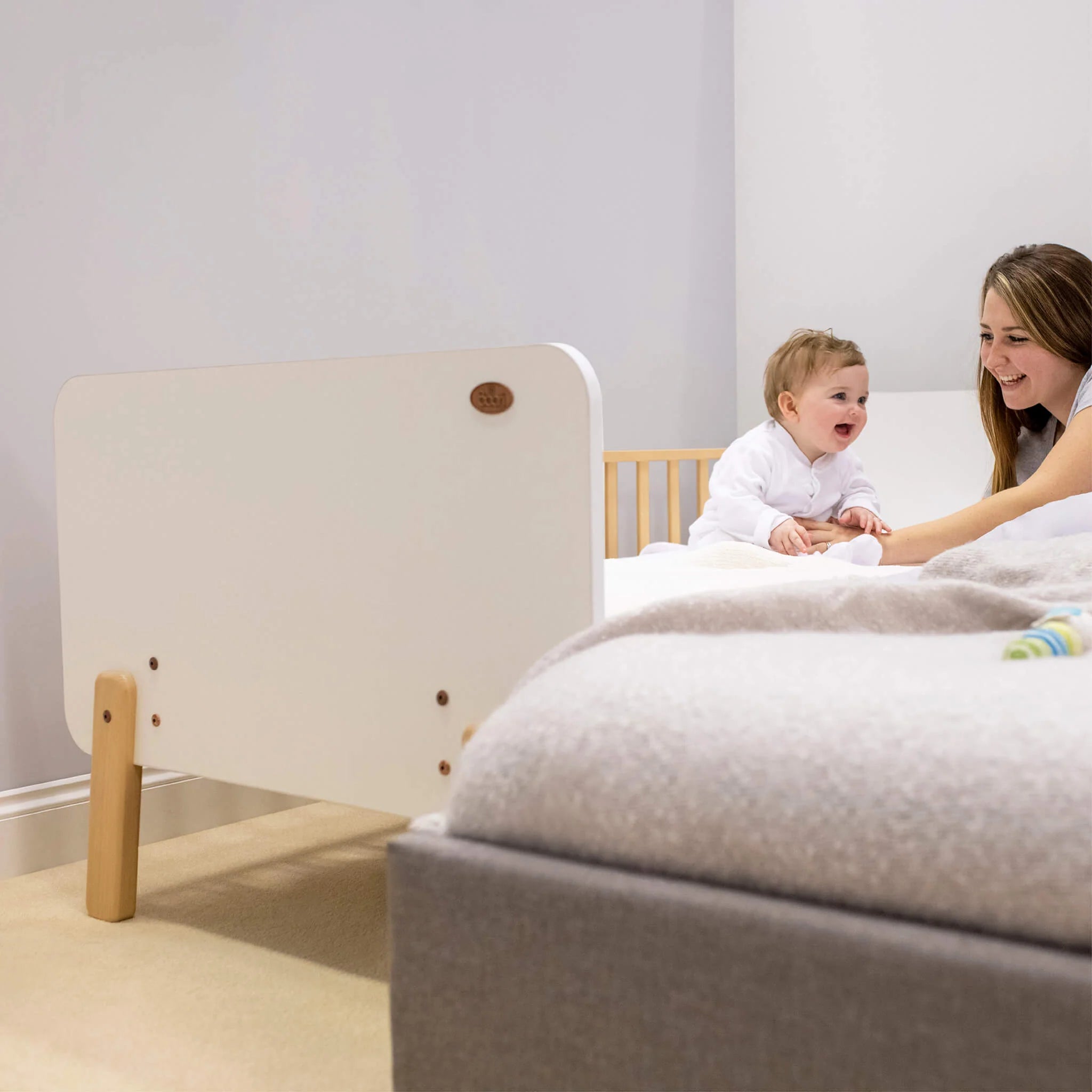 Boori Natty – 2-in-1-Kinderbett für Kleinkinder mit Gitterschutz