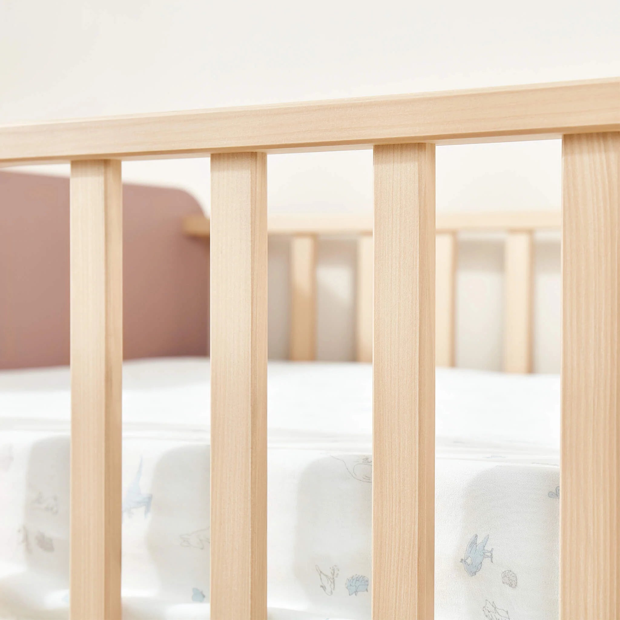 Boori Natty – 2-in-1-Kinderbett für Kleinkinder mit Gitterschutz