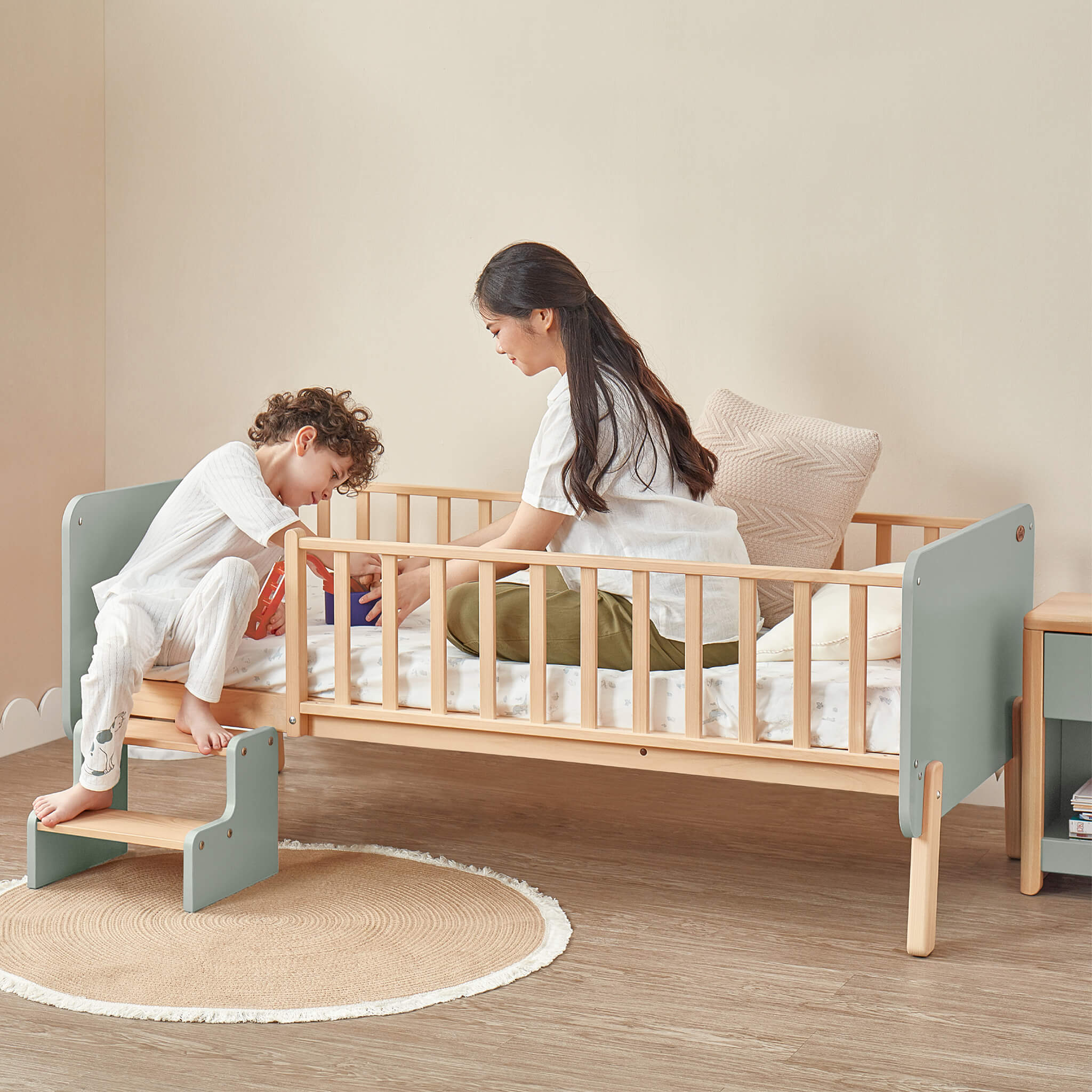 Boori Natty – 2-in-1-Kinderbett für Kleinkinder mit Gitterschutz