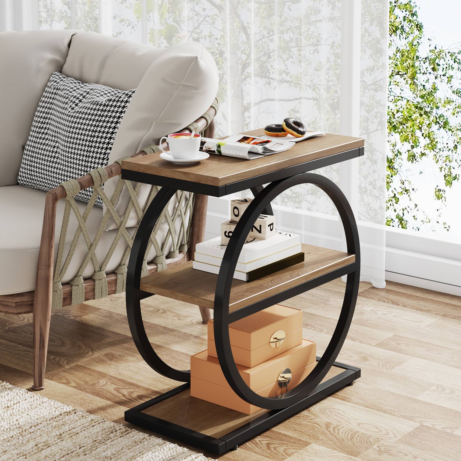 Industrieller 3-stufiger Couchtisch mit rundem Metallrahmen