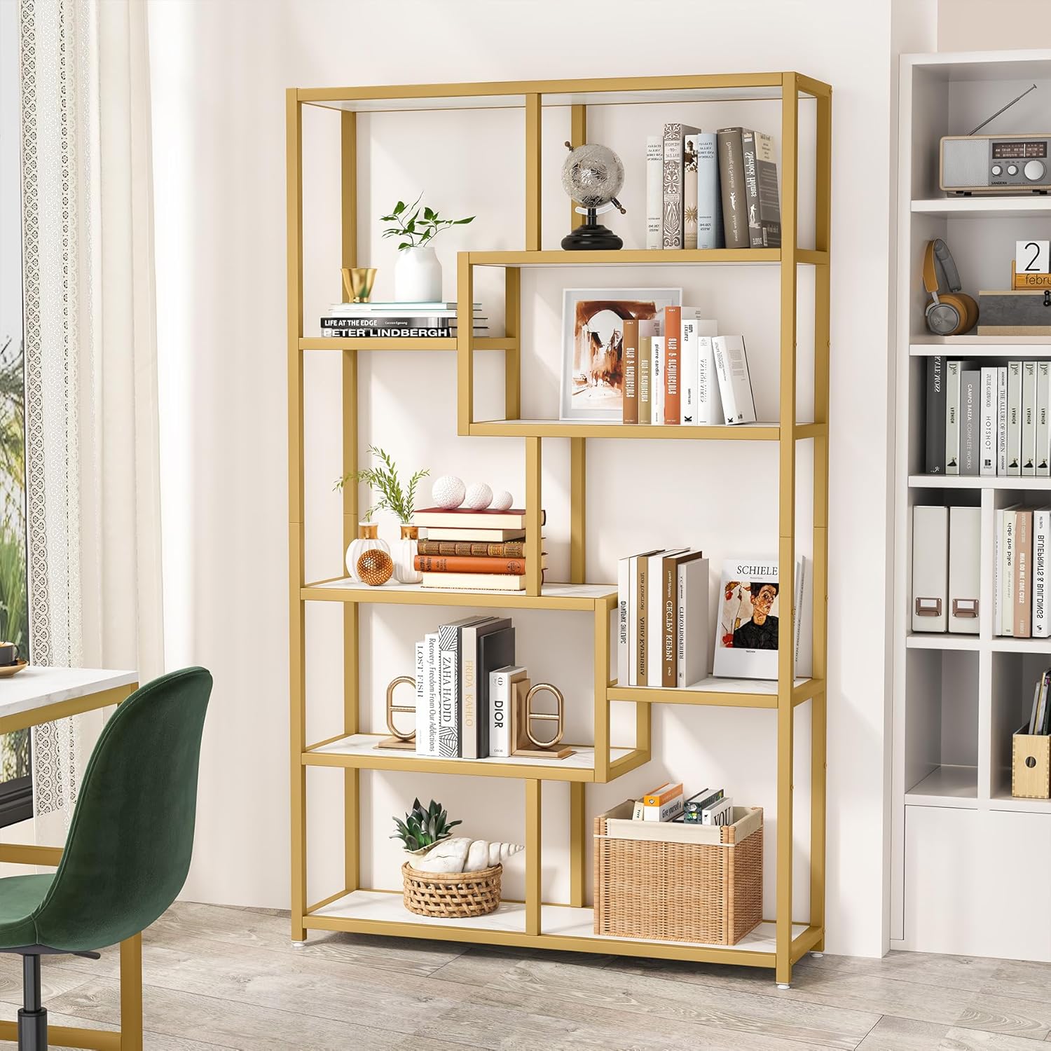 Modernes goldenes Standregal mit 8 offenen Ablagefächern